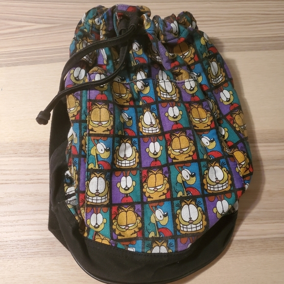 Handbags - 𝅺Rare Vintage Garfield and Odie bag GUC
